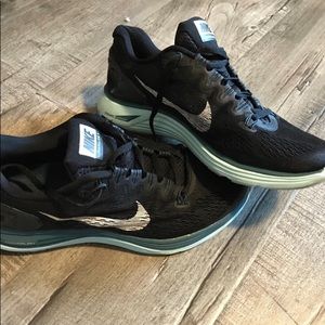 Lunar Glide 5 - Size 8